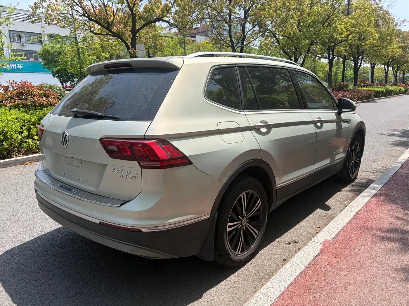 Volkswagen Tiguan L 2019 330TSI Automatic 2WD Panorama Comfort Edition China VI фото 4
