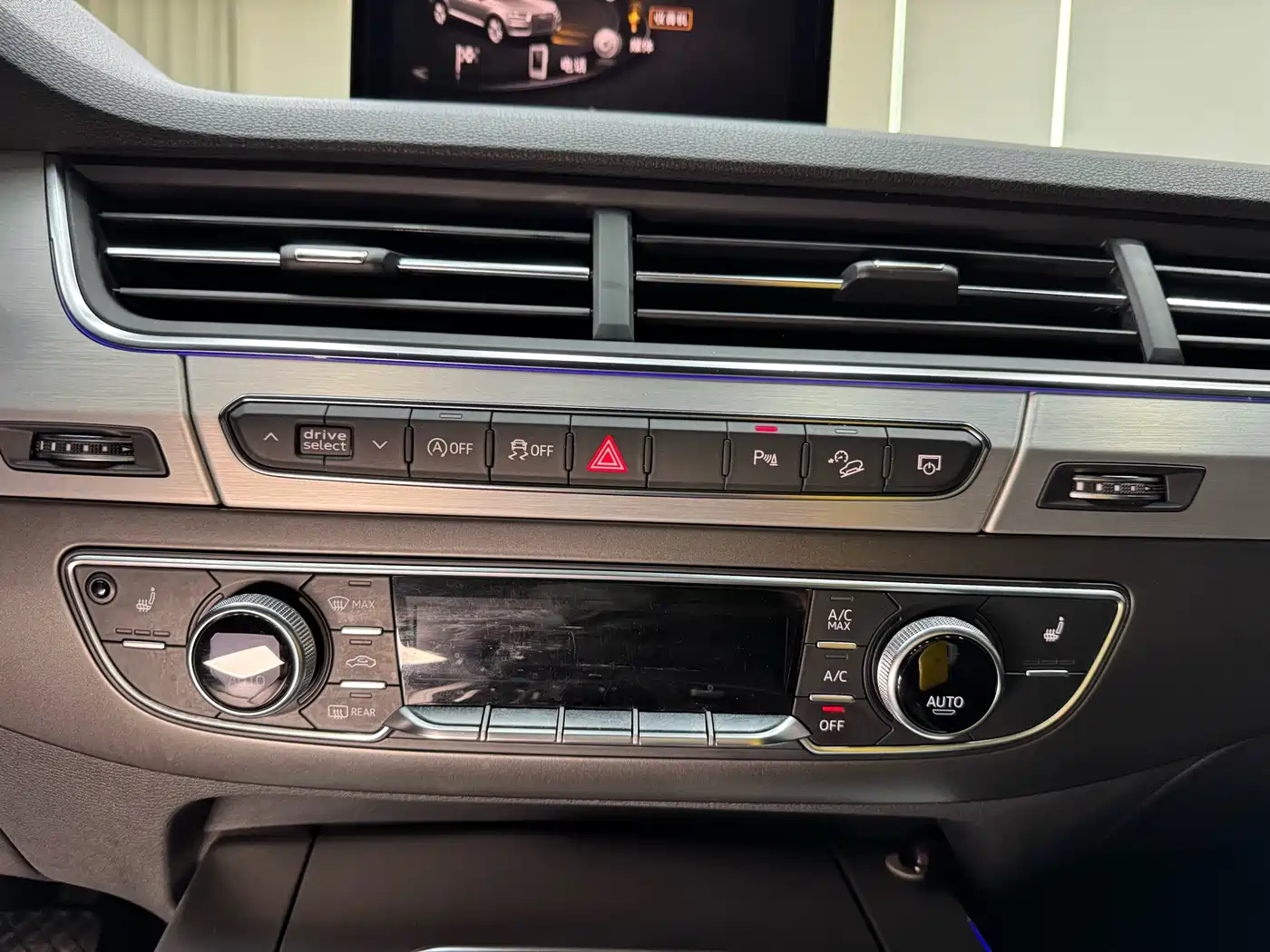 Audi Q7 2019 45 TFSI Comfort фото 24