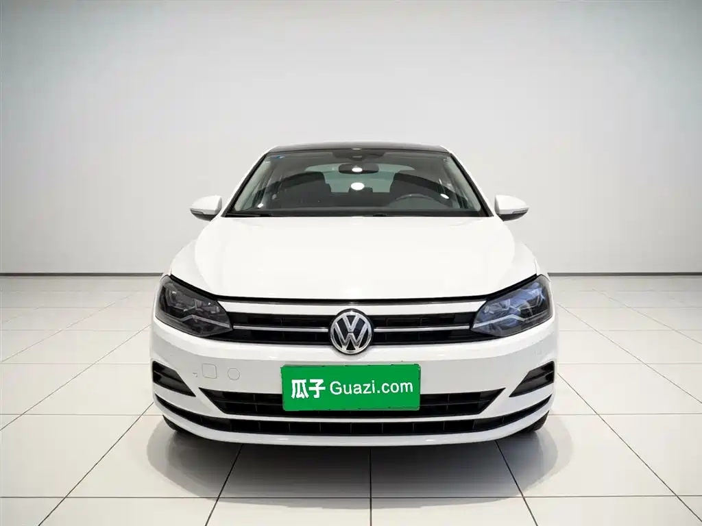 Volkswagen Polo 2019 Plus 1.5L Automatic Panorama Enjoyment Edition фото 2