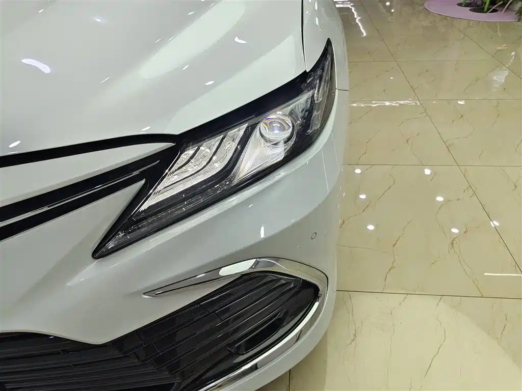 Toyota Camry 2021 2.0G Luxury Edition фото 8