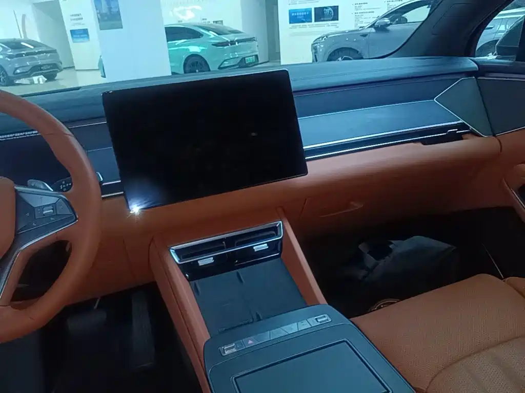 BYD Tang L 2025 2025 DM 175KM Drone Player Edition