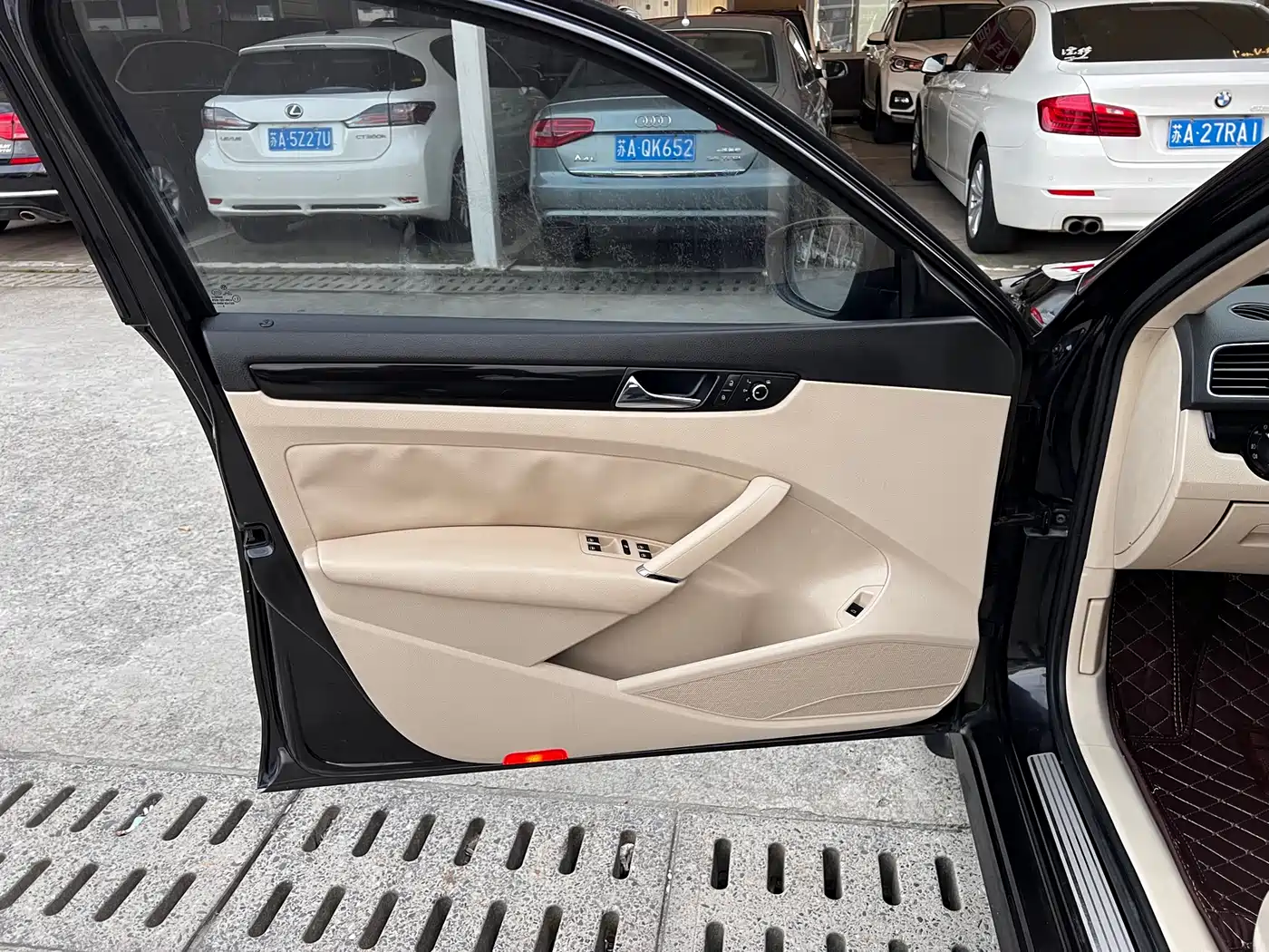 Volkswagen Passat 2014 1.8TSI DSG Executive Edition фото 6