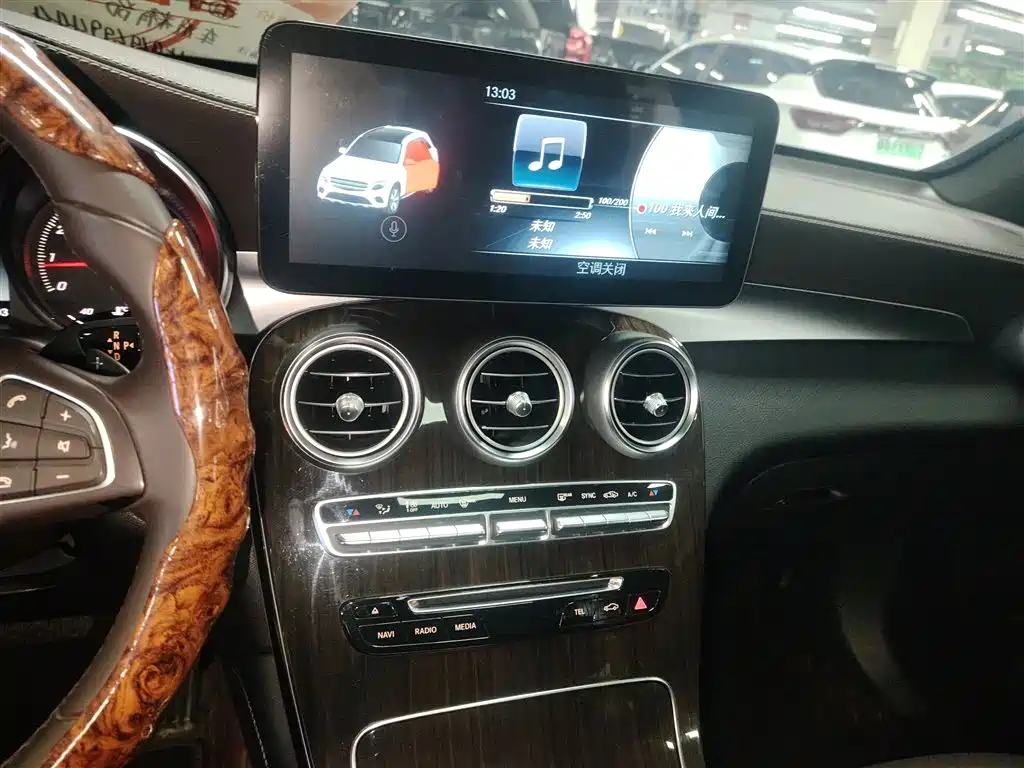 Mercedes-Benz GLC 2018 Facelift GLC 260 4MATIC Dynamic фото 9