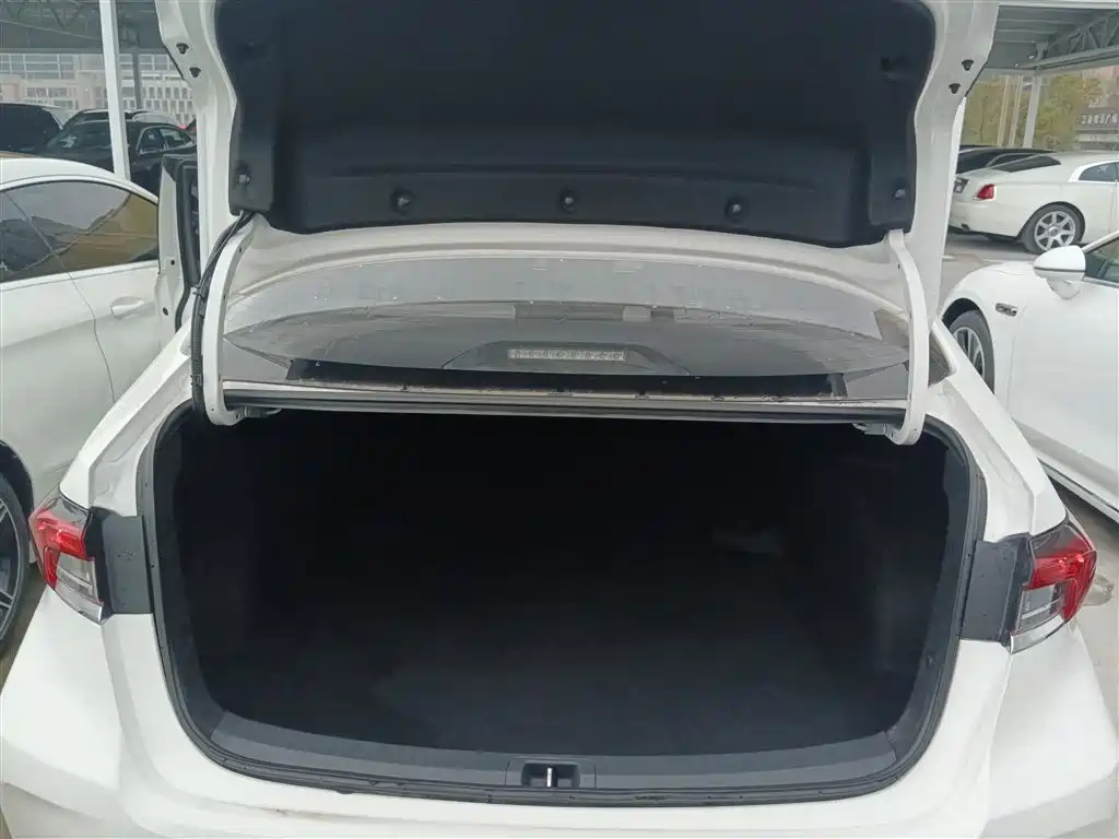 Toyota Corolla 2023 1.2T Pioneer Edition фото 19
