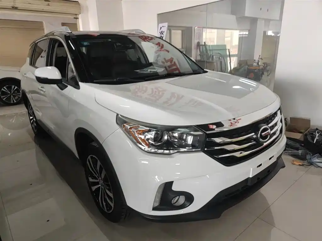 GAC Trumpchi Trumpchi GS4 2016 235T G-DCT Luxury Edition фото 4