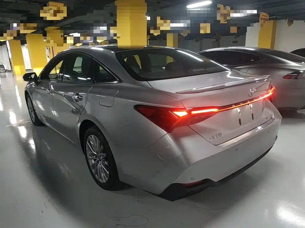 Toyota Avalon 2024 Model Hybrid 2.5L XLE Prestige Edition фото 23