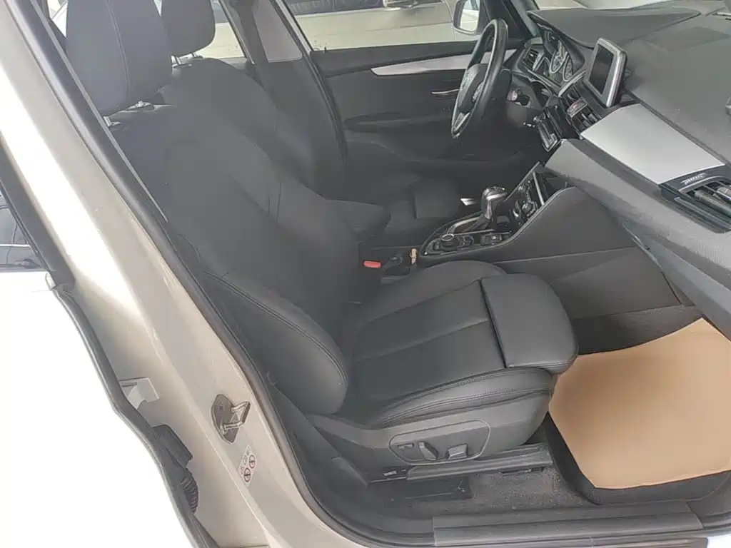 BMW 2 Series Touring 2018 2016 220i Leading Model