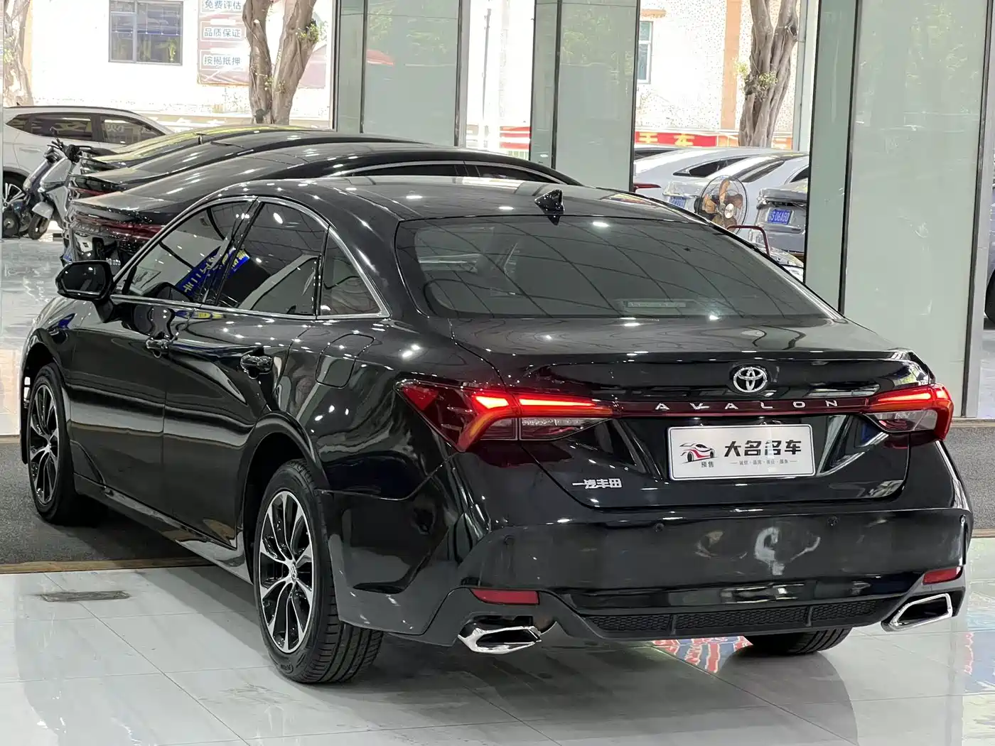 Toyota Avalon 2022 2.0L Progressive Edition фото 7