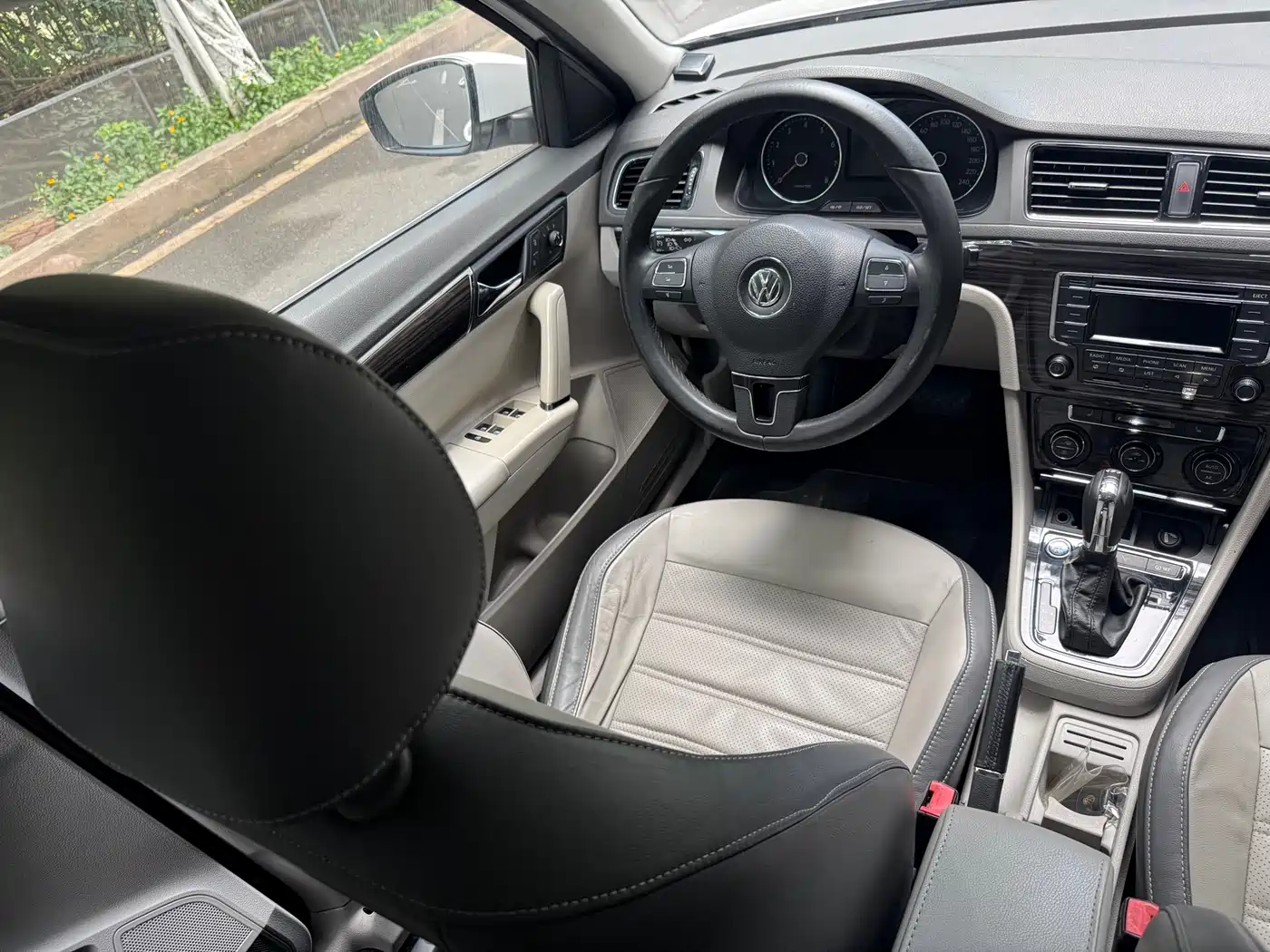 Volkswagen Lavida Tour 2013 1.4TSI Automatic Luxury фото 10