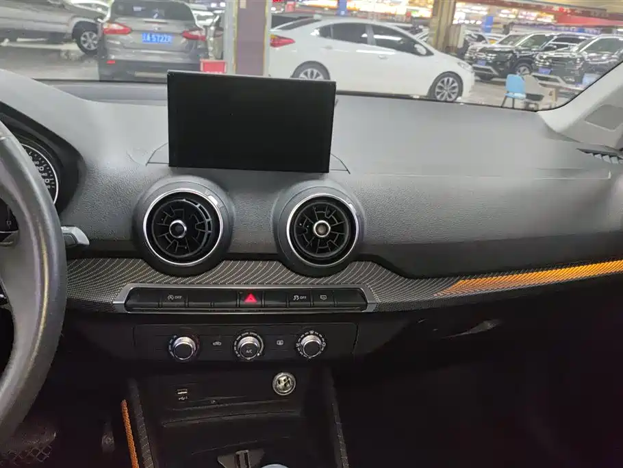 Audi Q2L 2018 35 TFSI Launch Exclusive Edition China V фото 13