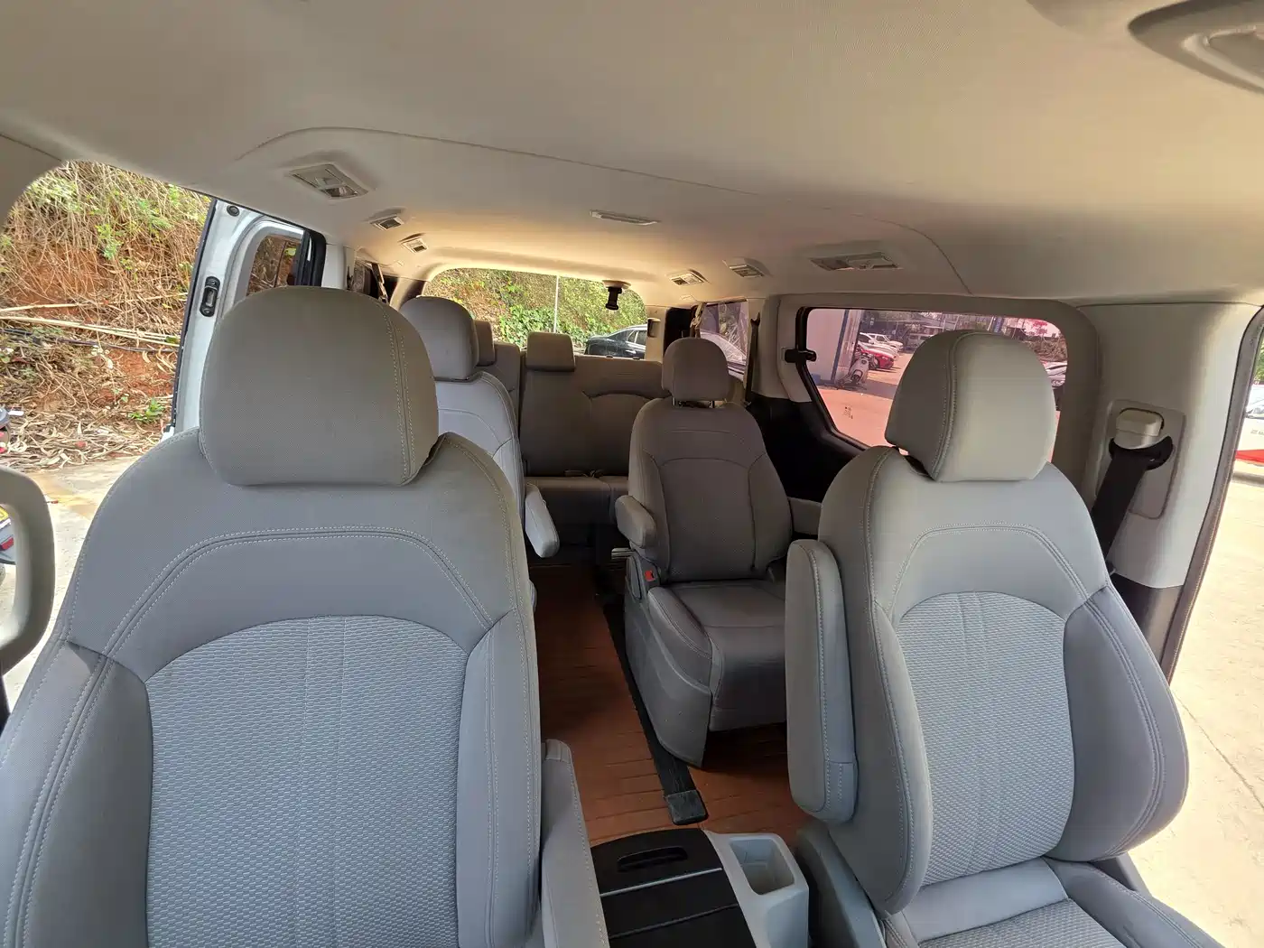 SAIC Maxus Maxus G10 2021 2.0T Manual Elite Edition Diesel 7-Seater фото 29