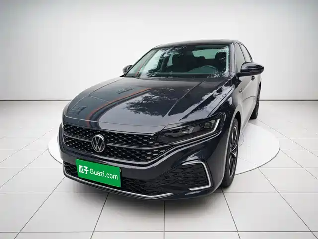 Volkswagen Passat Рестайлинг, 330TSI, Звёздный Элит