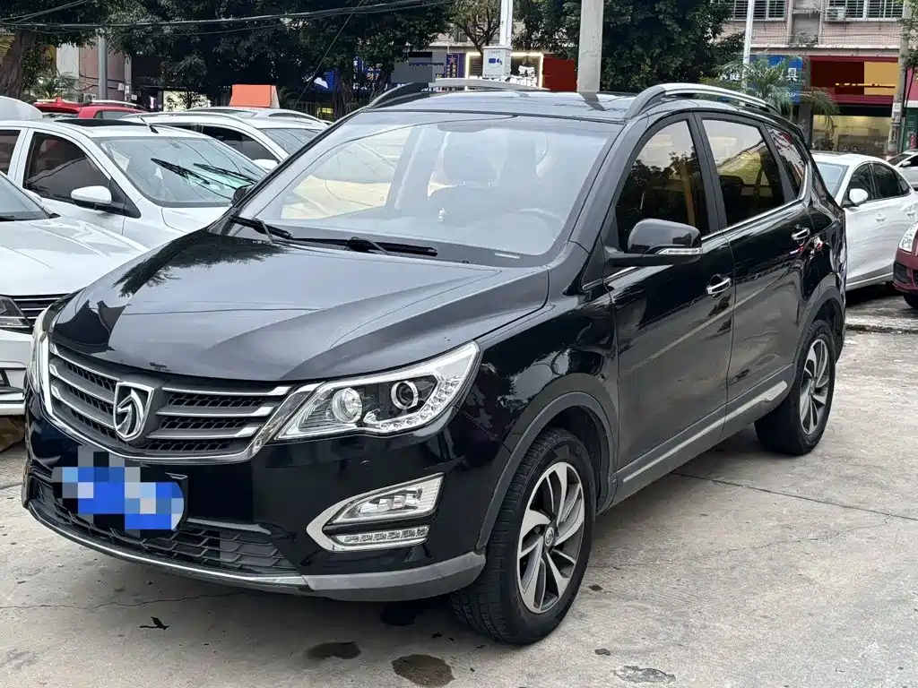 Baojun 560 2017 2016 1.8L Manual Luxury