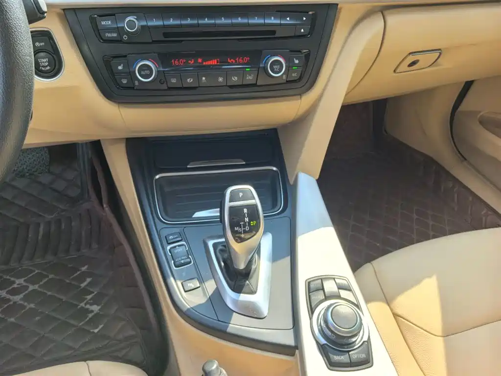 BMW 3 Series 2015 328Li Fashion фото 15