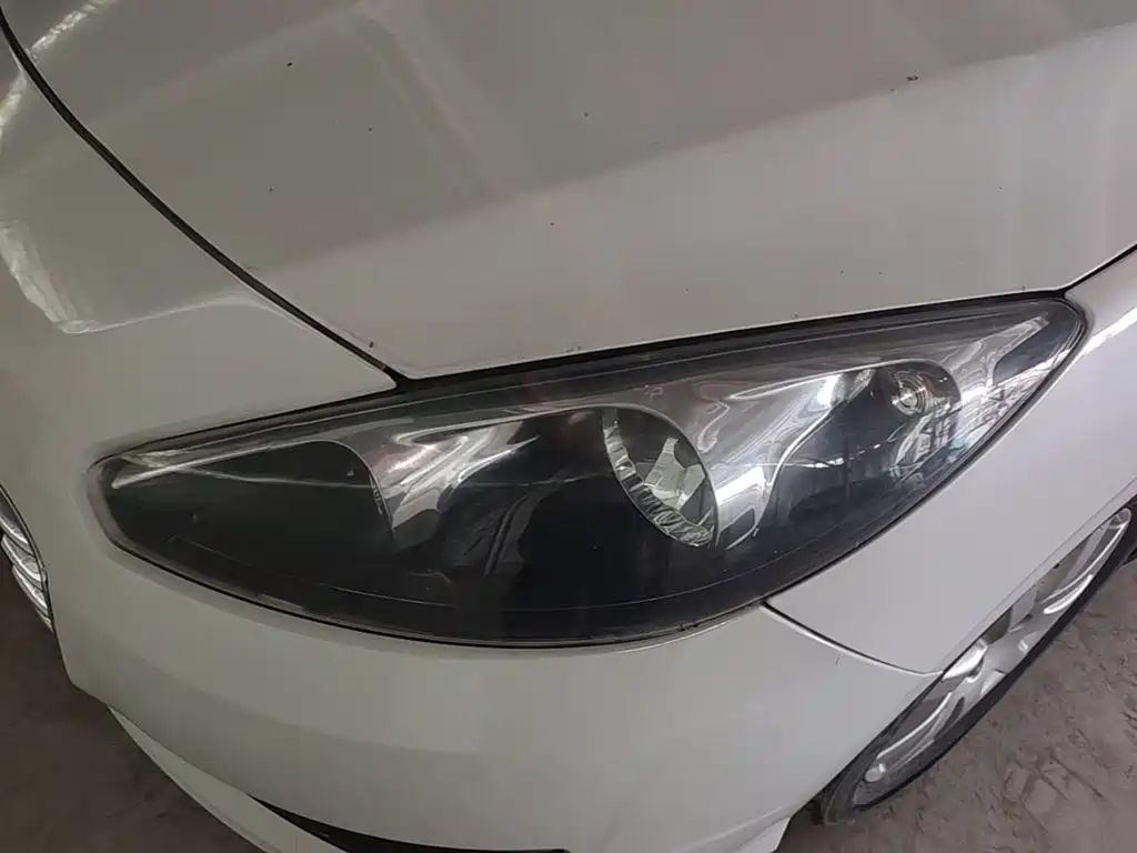 Peugeot 308 2015 2014 Model Joy Edition Classic 1.6L Manual Superior Style