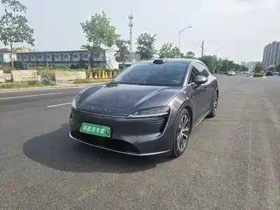 Luxeed R7