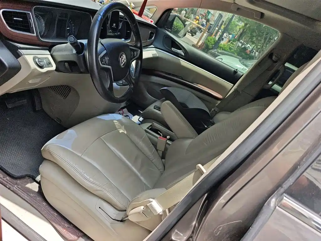 Buick GL8 2014 2.4L LT Luxury Business Executive фото 8