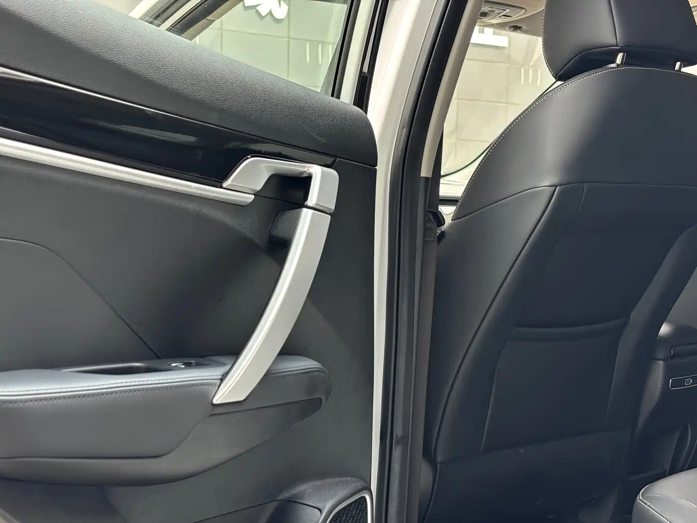 Geely Coolray 2025 2025 1.5L CVT Super Edition