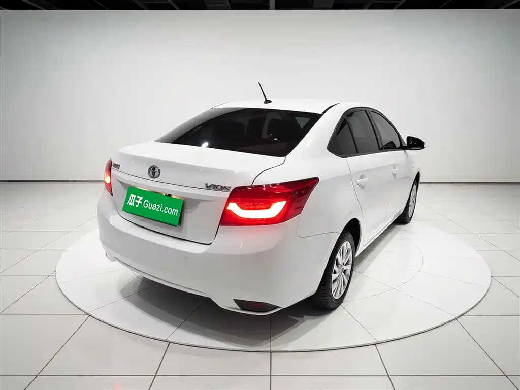 Toyota Vios 2022 1.5L 20th Anniversary Edition фото 5