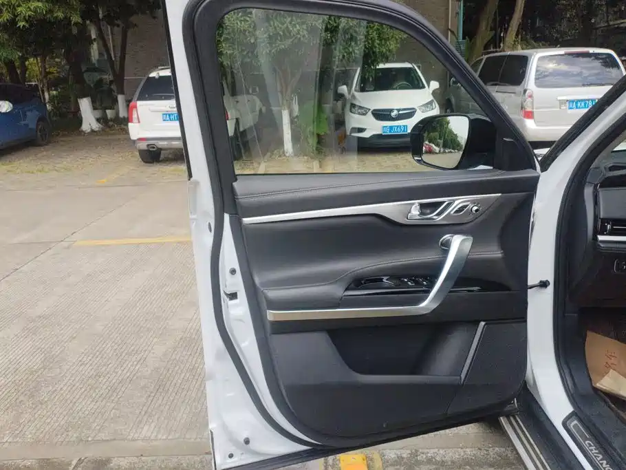 Changan CS95 2019 2019 2.0T 2WD Luxury