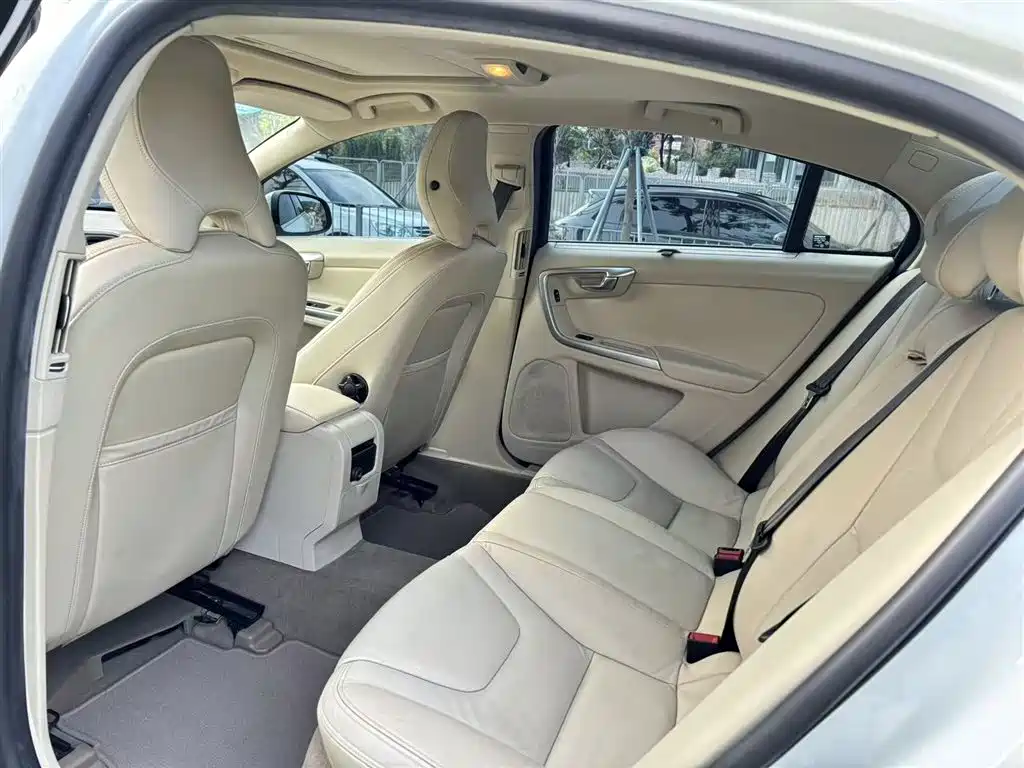Volvo S60 2014 2014 Volvo S60L T5 Zhi Yu Edition