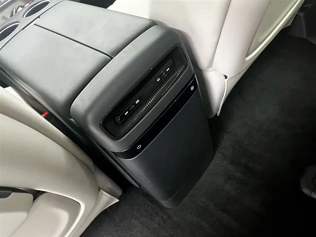 Voyah Auto Voyah Dreamer 2025 PHEV AWD Flagship Kunpeng Edition фото 19
