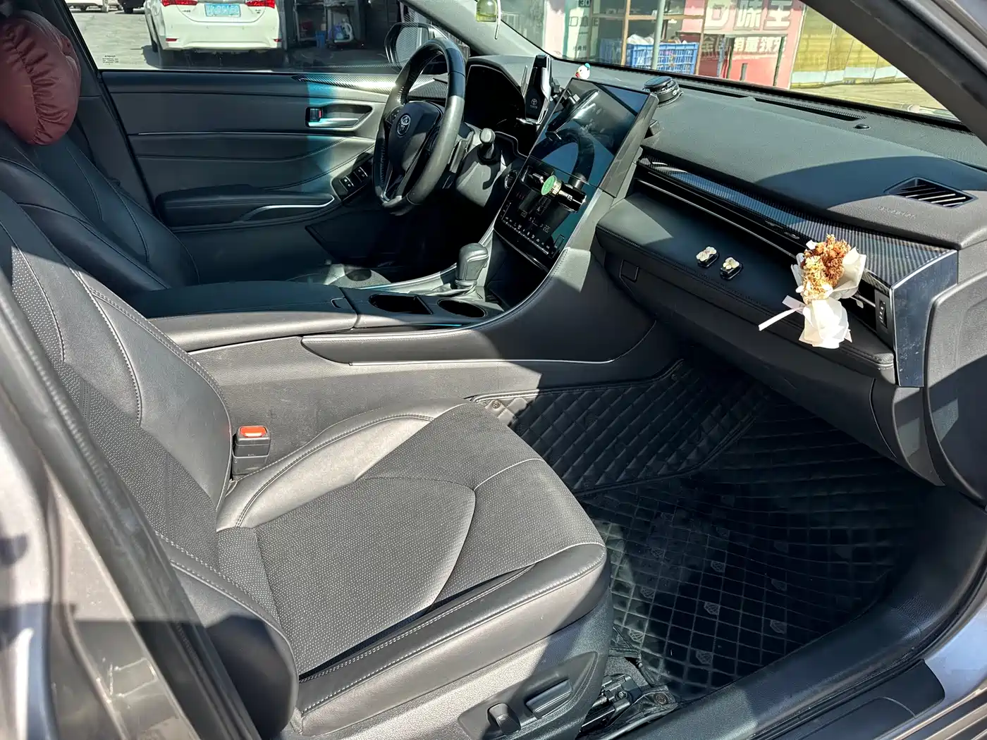 Toyota Avalon 2022 2.5L Luxury Edition фото 6