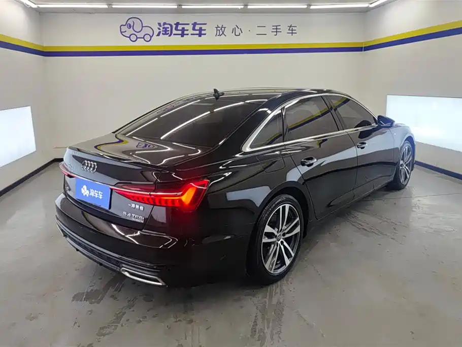 Audi A6L 2019 45 TFSI Premium Dynamic фото 3
