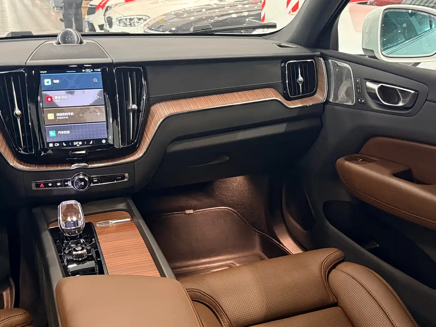 VOLVO XC60 PLUG IN HYBRID