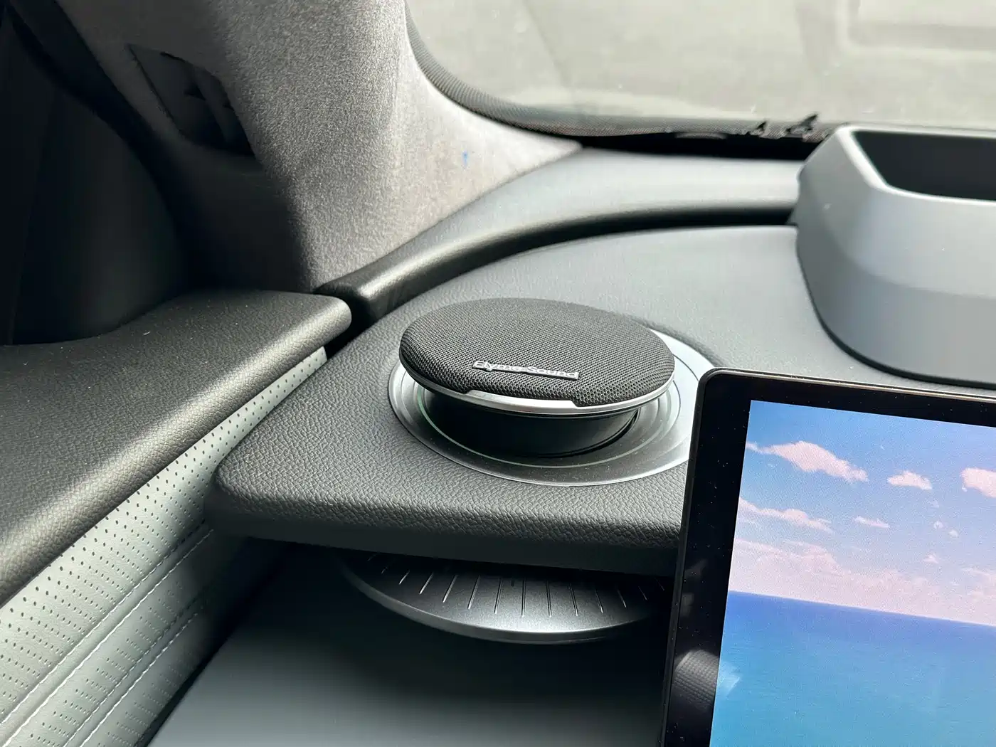 GEELY GALAXY GALAXY E8