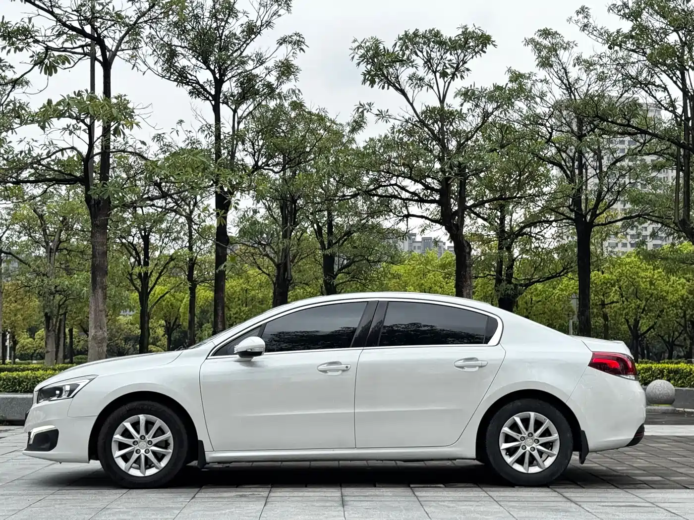 Peugeot 508 2015 1.6THP Auto Comfort Edition фото 4