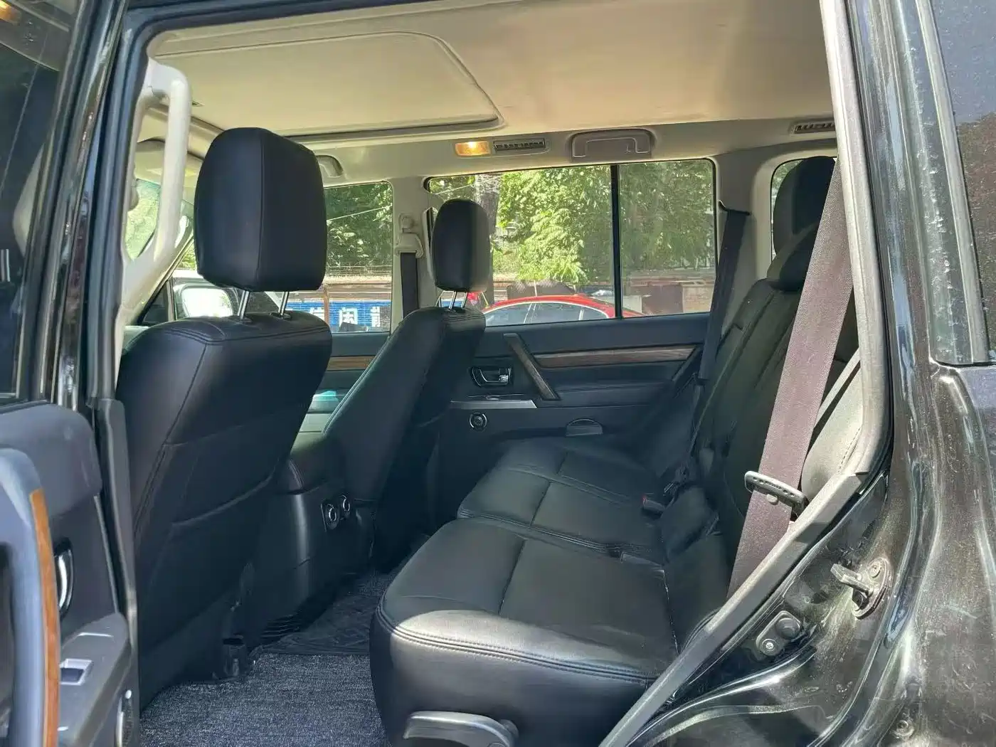 Mitsubishi Pajero (Import) 2019 3.0L Auto Standard Version фото 6