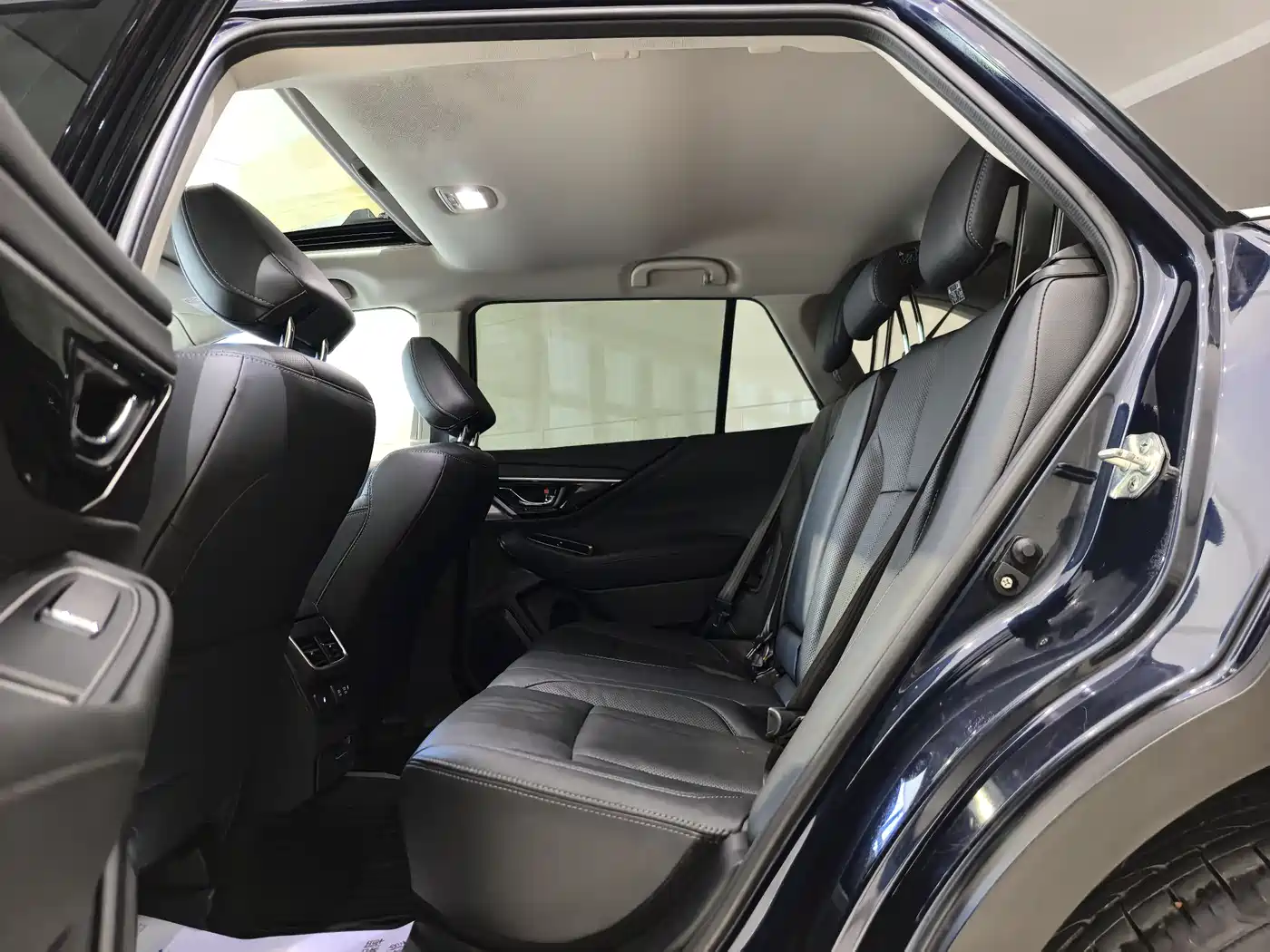 SUBARU OUTBACK