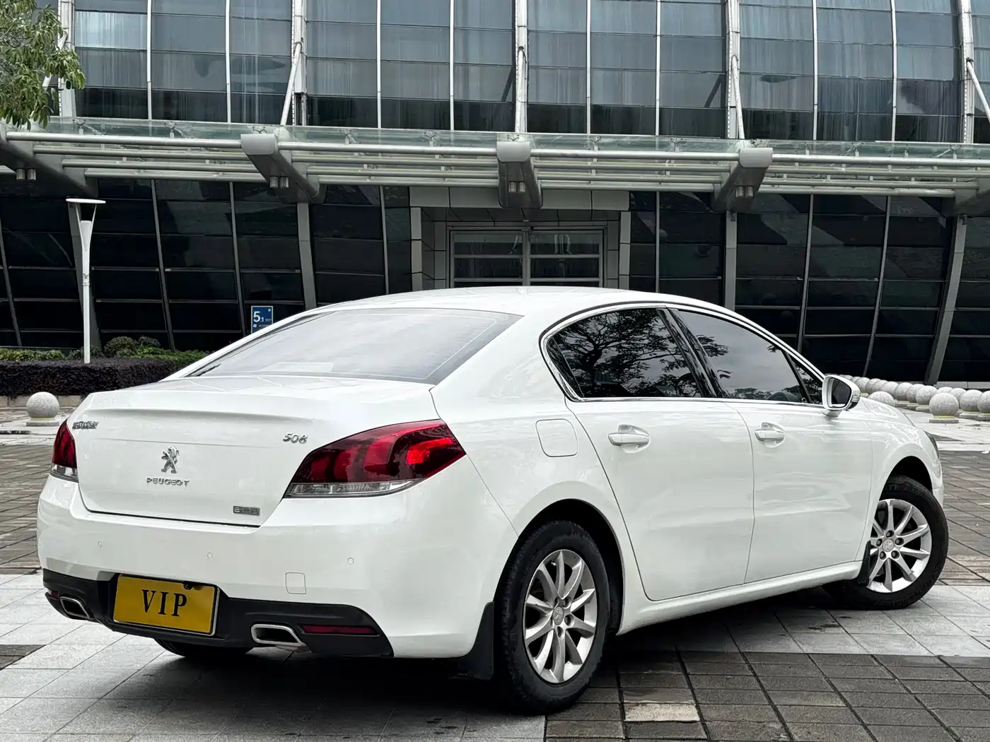 Peugeot 508 2015 1.6THP Auto Comfort Edition фото 20