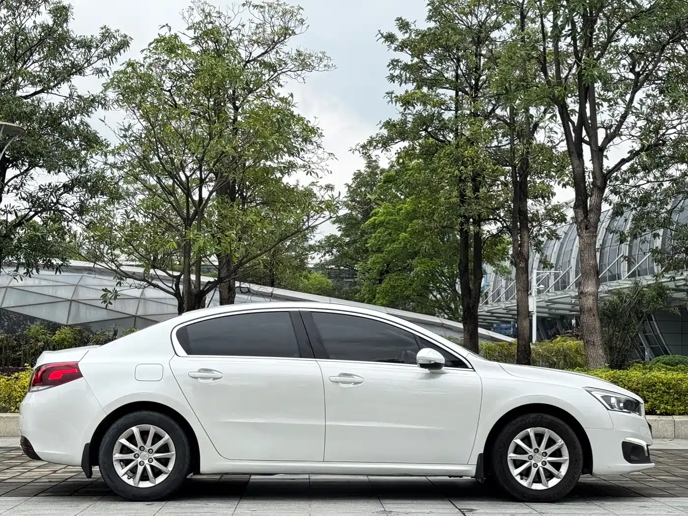 Peugeot 508 2015 1.6THP Auto Comfort Edition фото 23