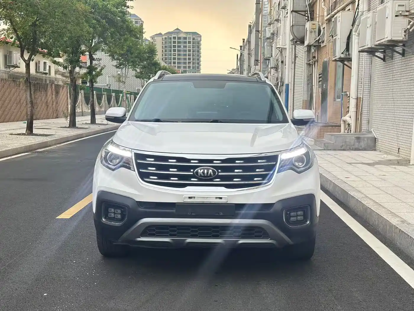 Kia Sportage 2019 2.0L Automatic Smart Luxury Edition фото 2
