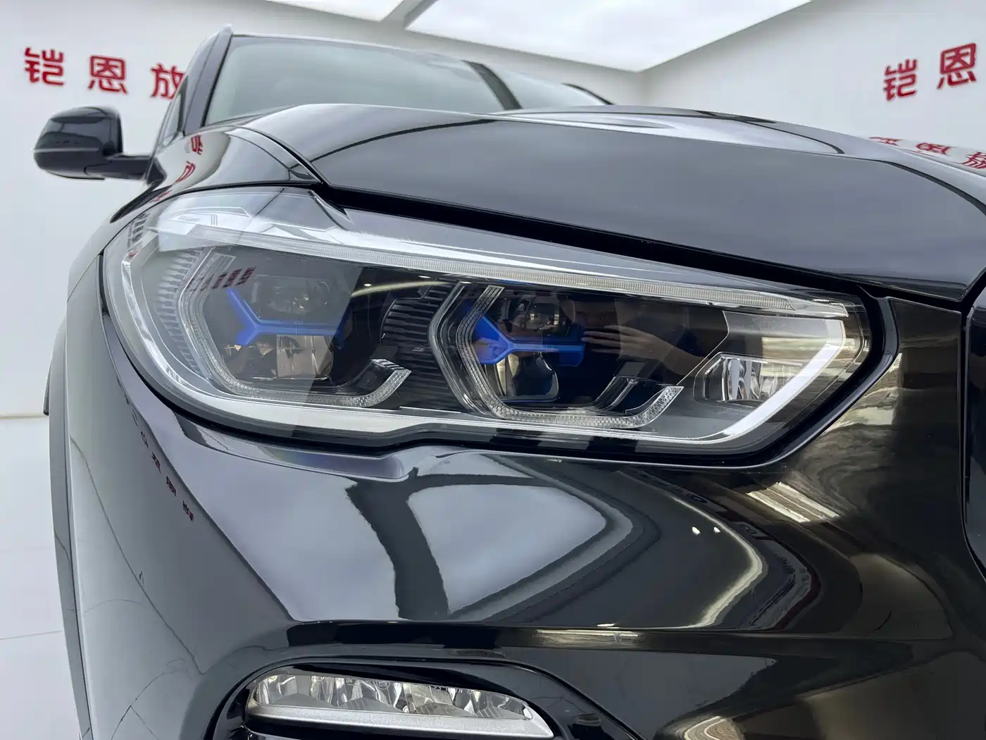 BMW X5 (Import) 2020 xDrive40i Premium M Sport Package фото 4