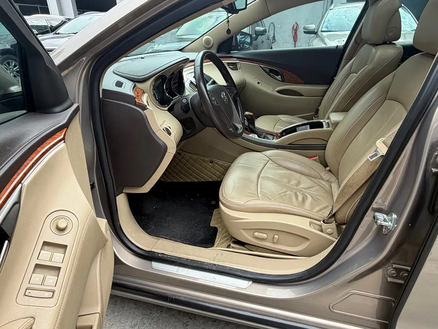 Buick LaCrosse 2012 2.4L SIDI Luxury Edition фото 8