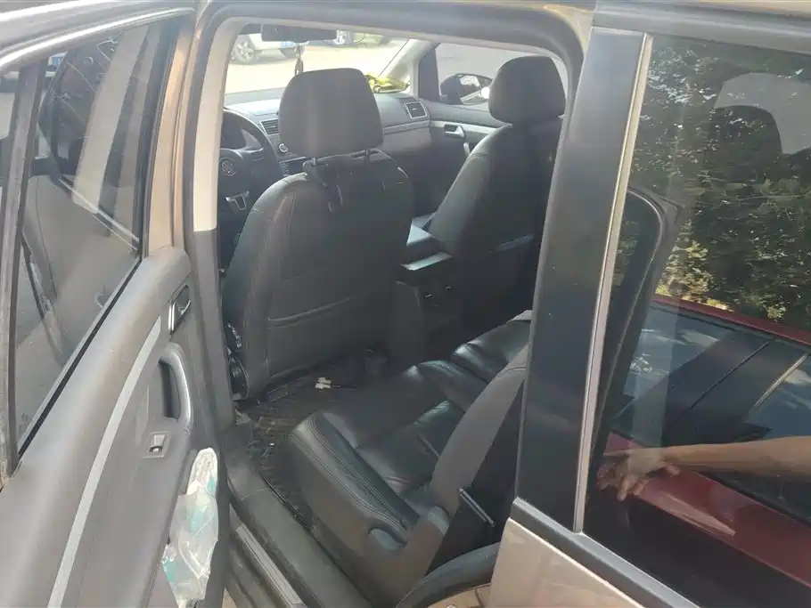 Volkswagen Touran 2015 1.4T DSG Comfort Edition 5-seater фото 11