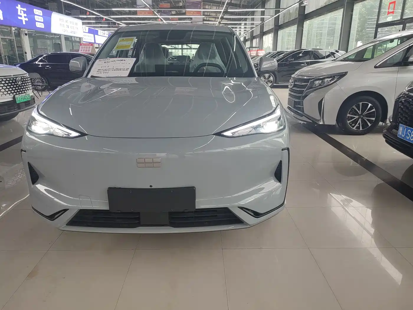 Geely Galaxy Galaxy E5 2026 530km Voyager Edition фото 2