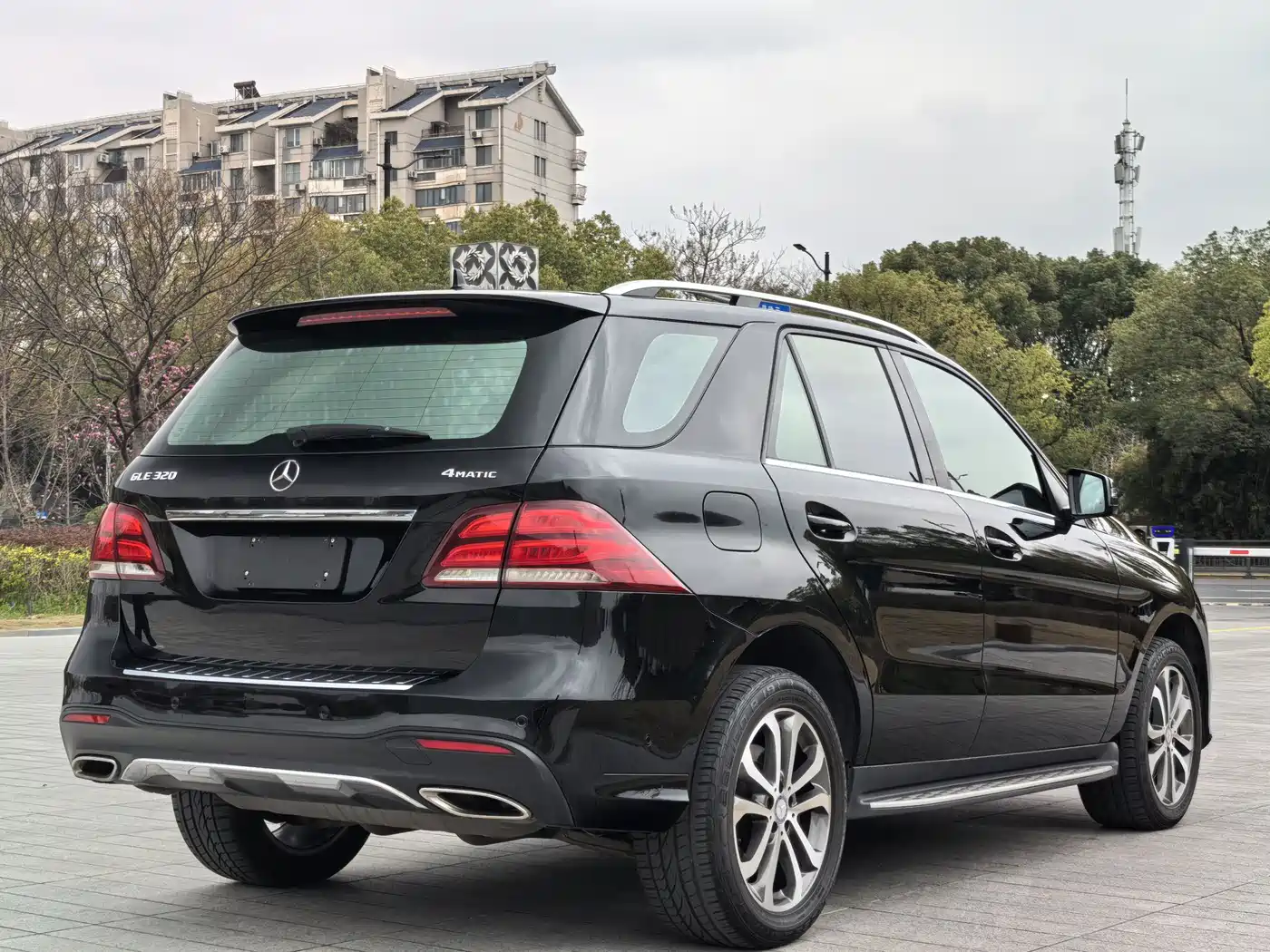 MERCEDES-BENZ GLE