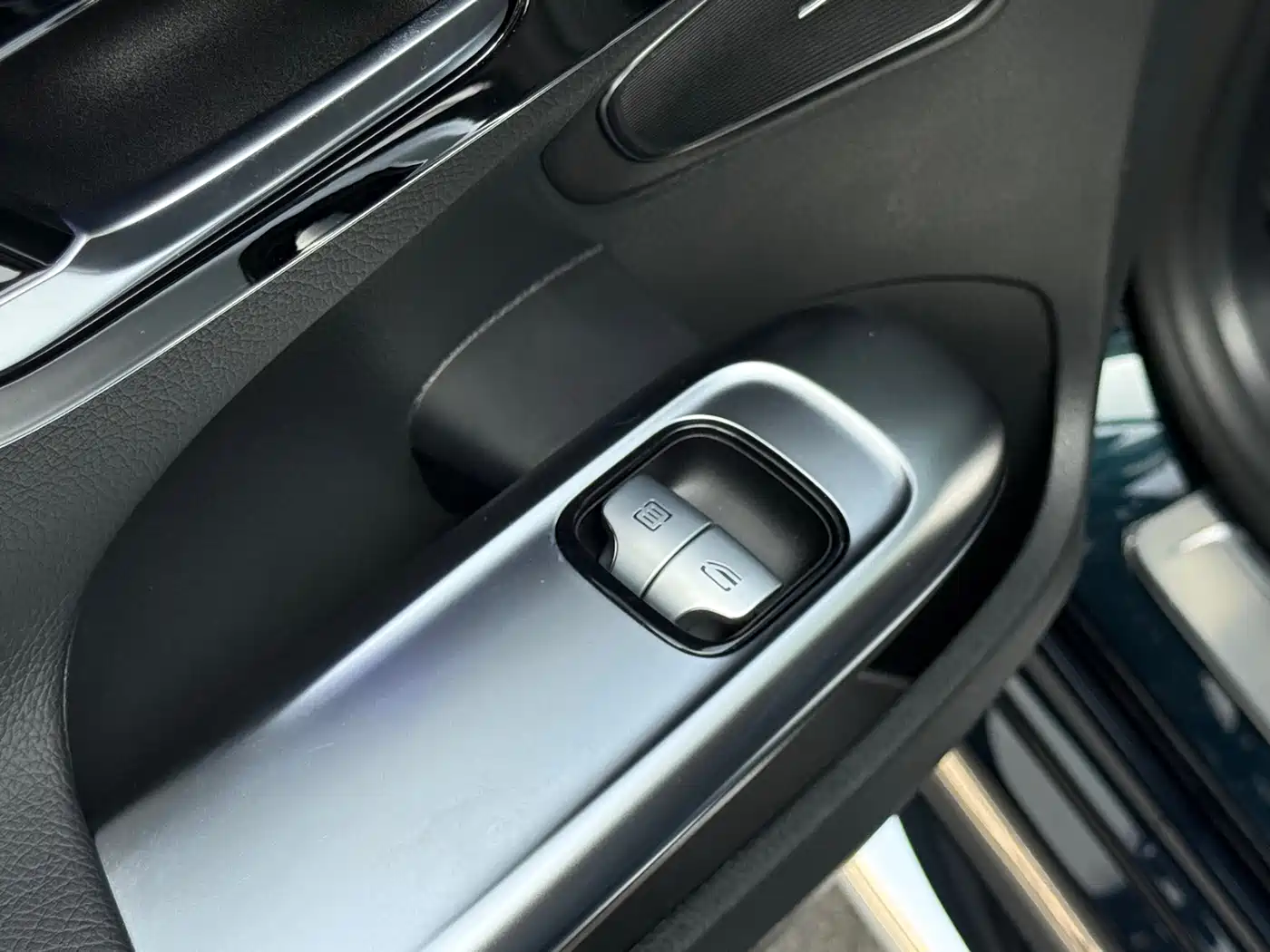 Mercedes-Benz C-Class 2023 C 260 L Sport фото 18