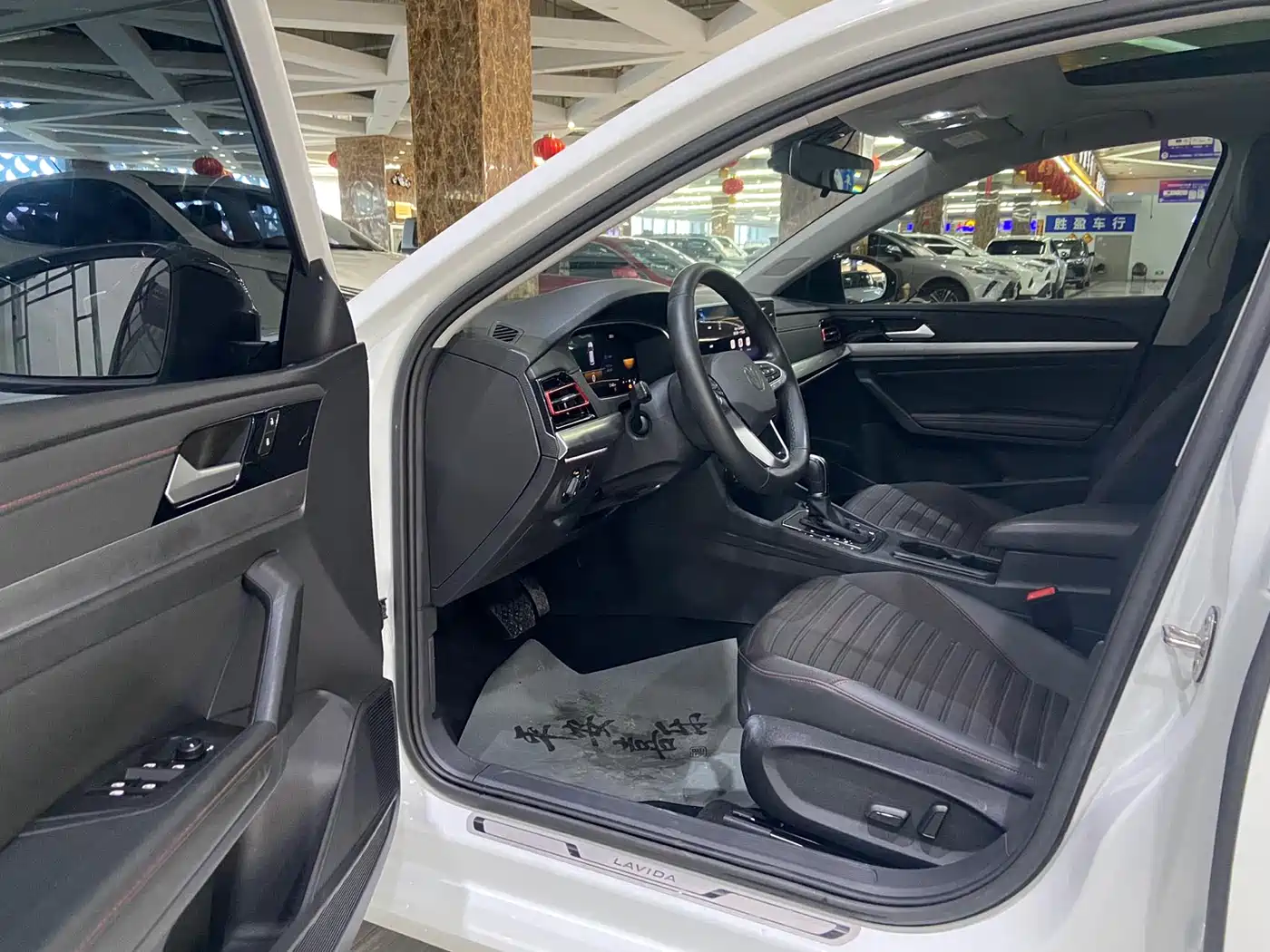 Volkswagen Lavida 2023 280TSI DSG Starlight Comfort Edition фото 7