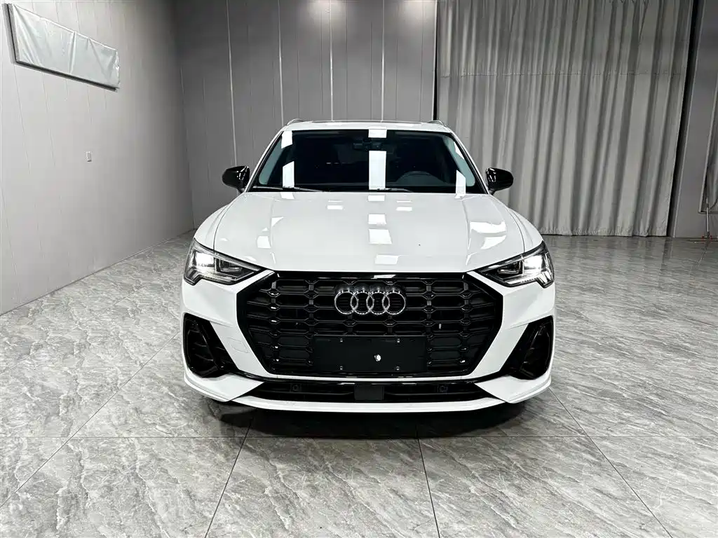 Audi Q3 2022 35 TFSI Fashion Dynamic фото 2