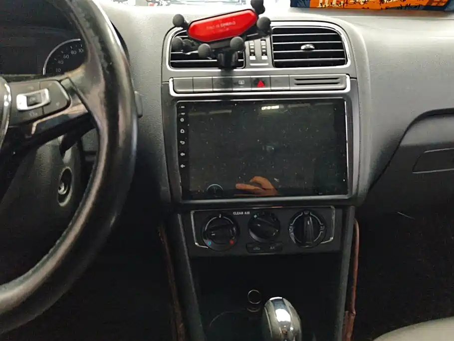 Volkswagen Polo 2016 1.6L Automatic Comfort фото 13