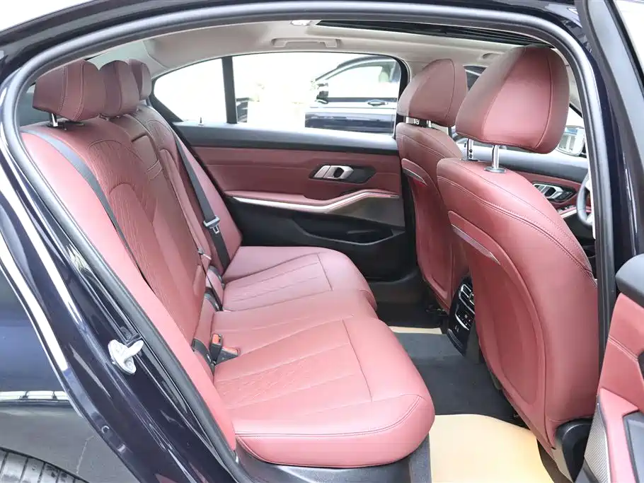BMW 3 Series 2024 325Li M Sport Package фото 16