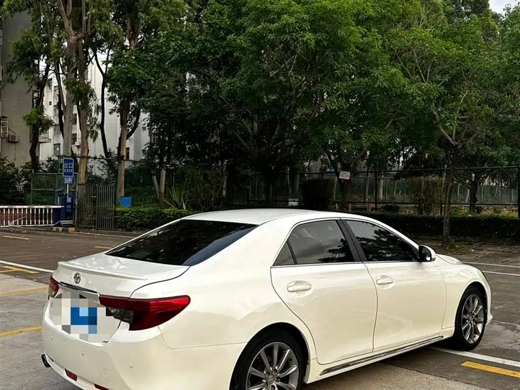 Toyota Reiz 2013 2.5V Premium Edition фото 8