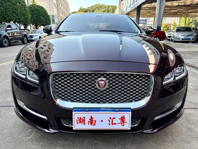 Jaguar XJ 2016 XJL 3.0 SC 4WD Panorama Business Edition — фото 2