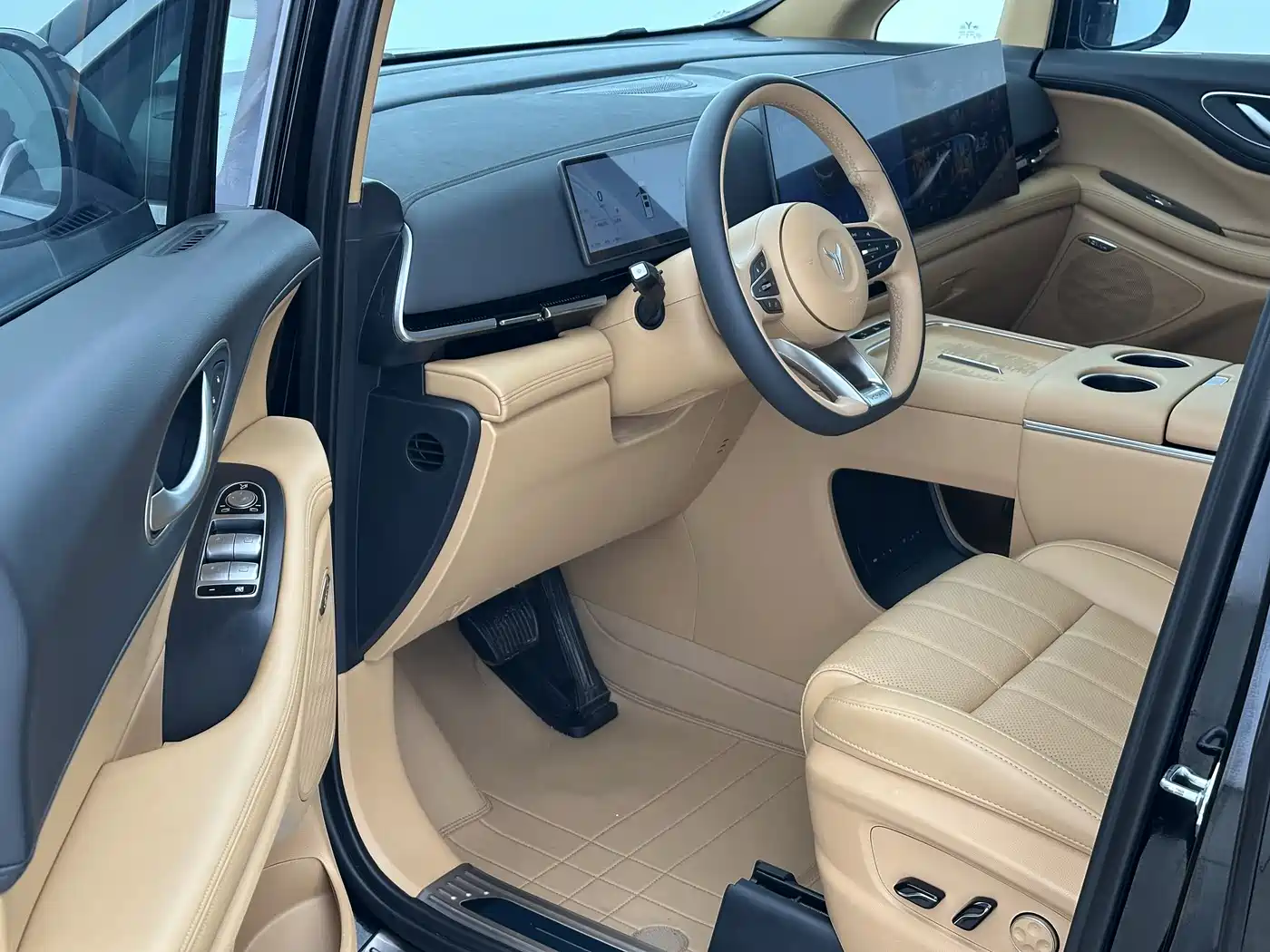 Voyah Auto Voyah Dreamer 2025 PHEV AWD Excellent Kunpeng Edition фото 6