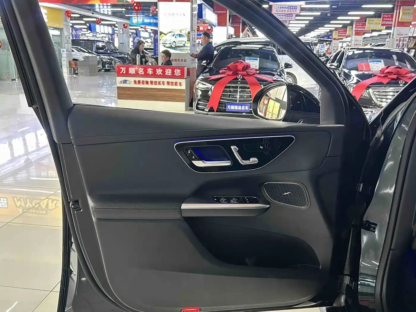 Mercedes-Benz GLC 2023 GLC 260 L 4MATIC Sport 5-seater фото 13